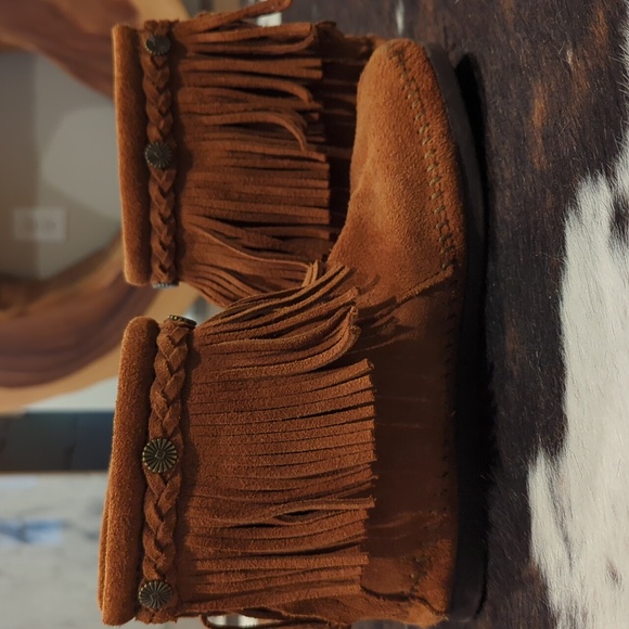 Minnetonka suede moccasin fringe booties women's 7 - Picture 8 of 11